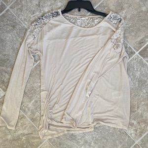 Long sleeved tee